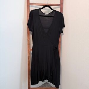 Acemi Black Asymmetrical Short Sleeve Faux Wrap Dress Size Large